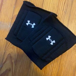 NWOT UNDER ARMOUR KNEEPADS